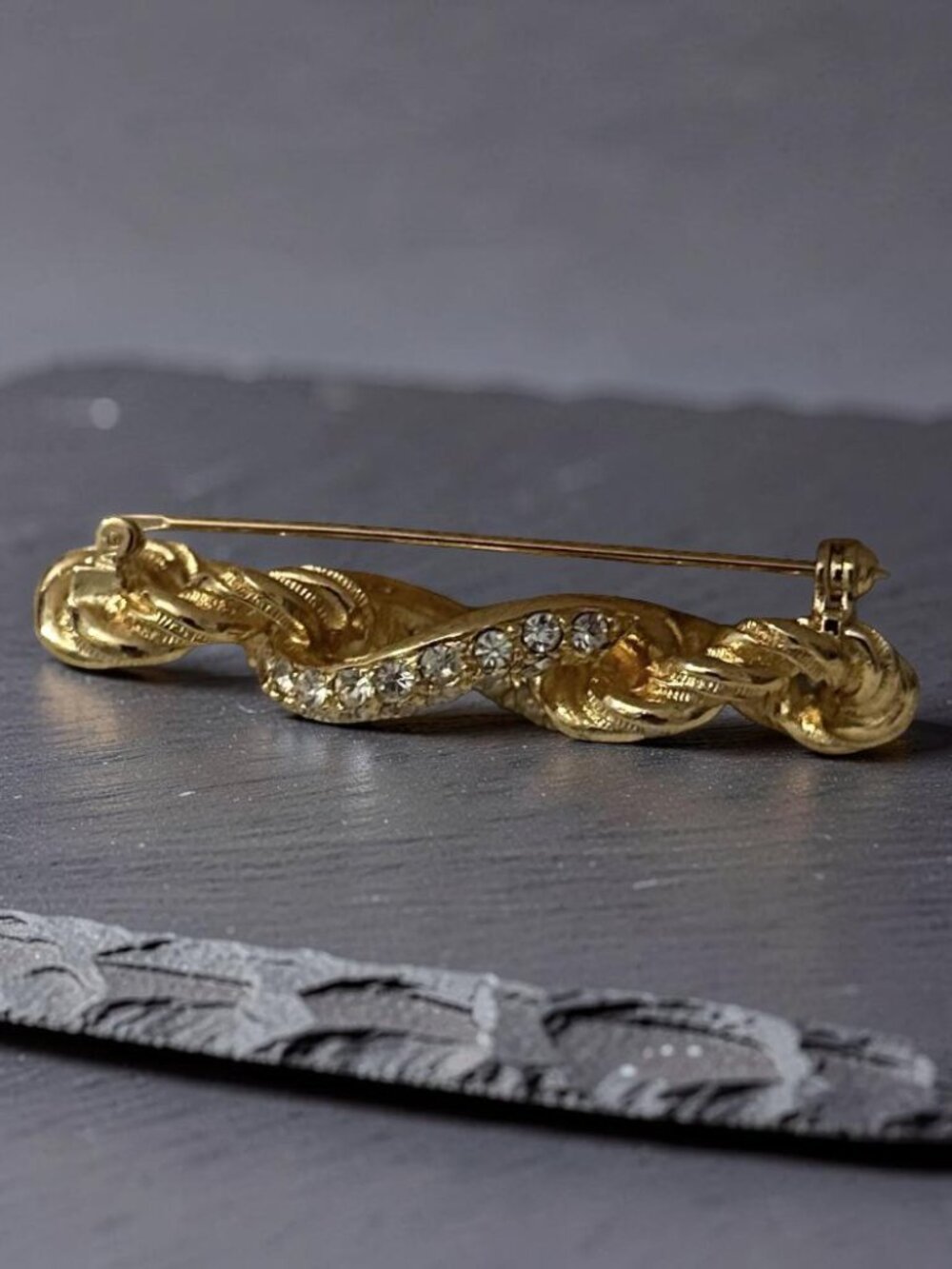 1980s Vintage Christian Dior Link Brooch - Picture 5 of 8